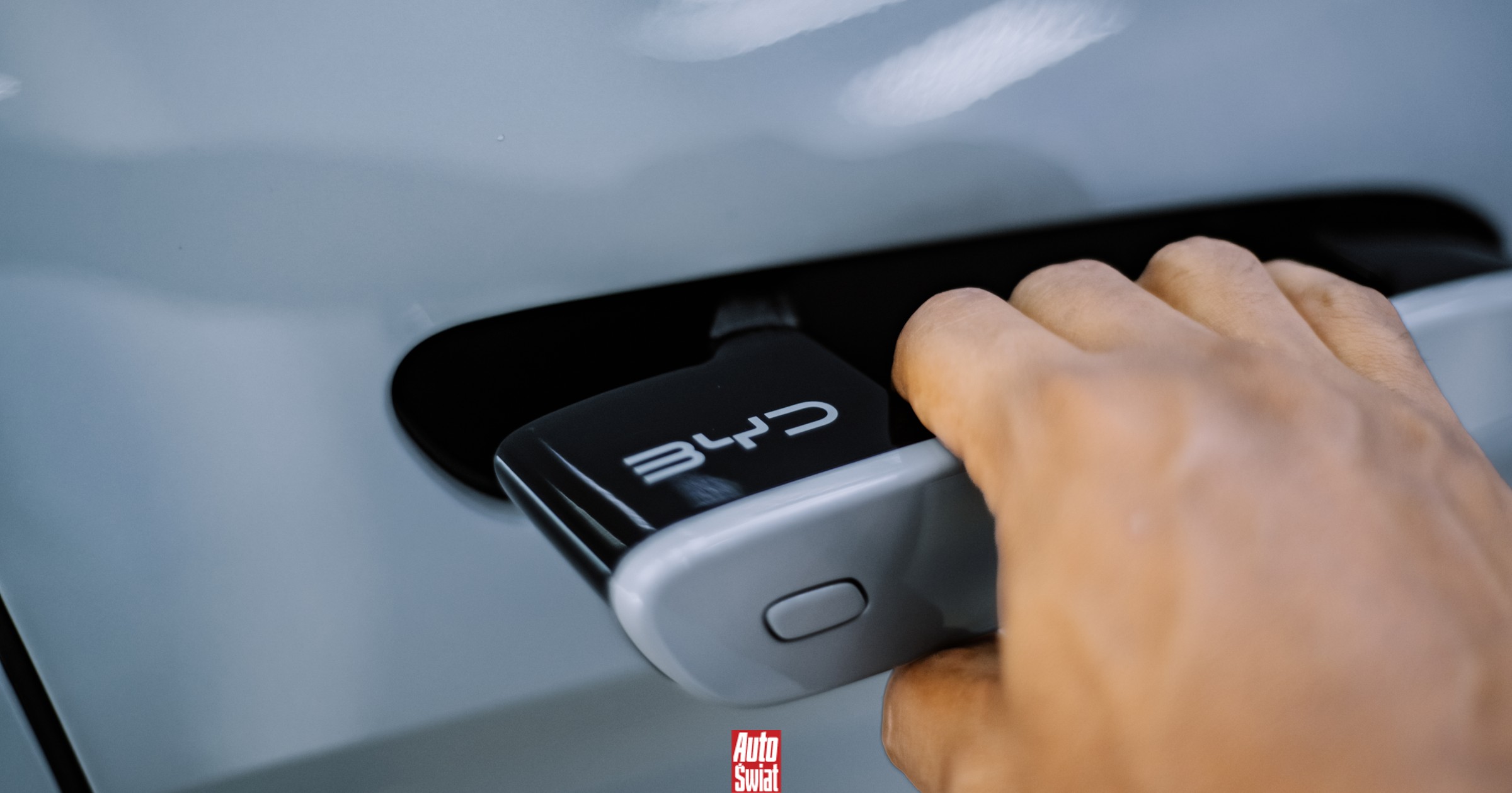 Spieszcie się kochać elektryczne klamki, bo także w UE są już na celowniku