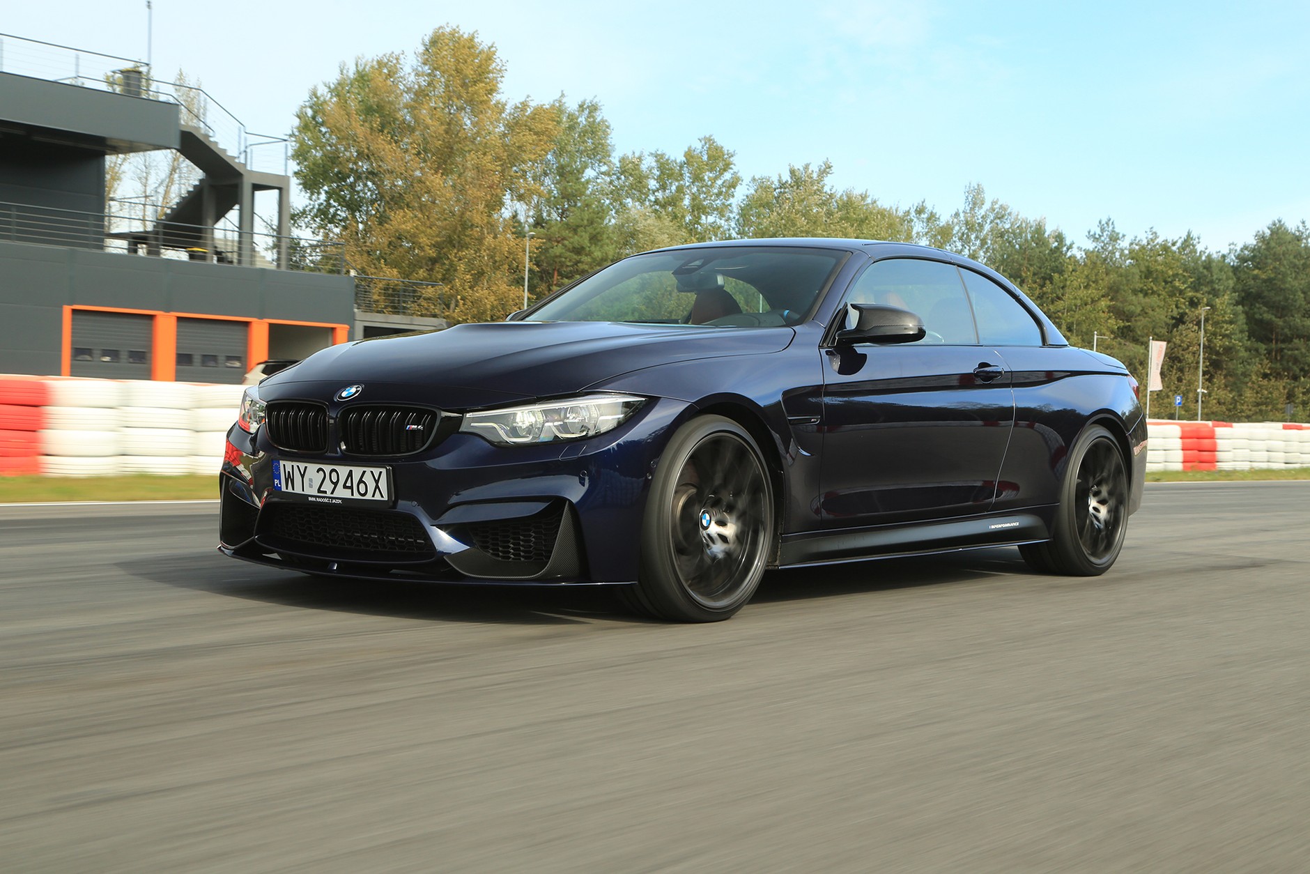 BMW M4 Cabrio M Performance - twardy zawodnik