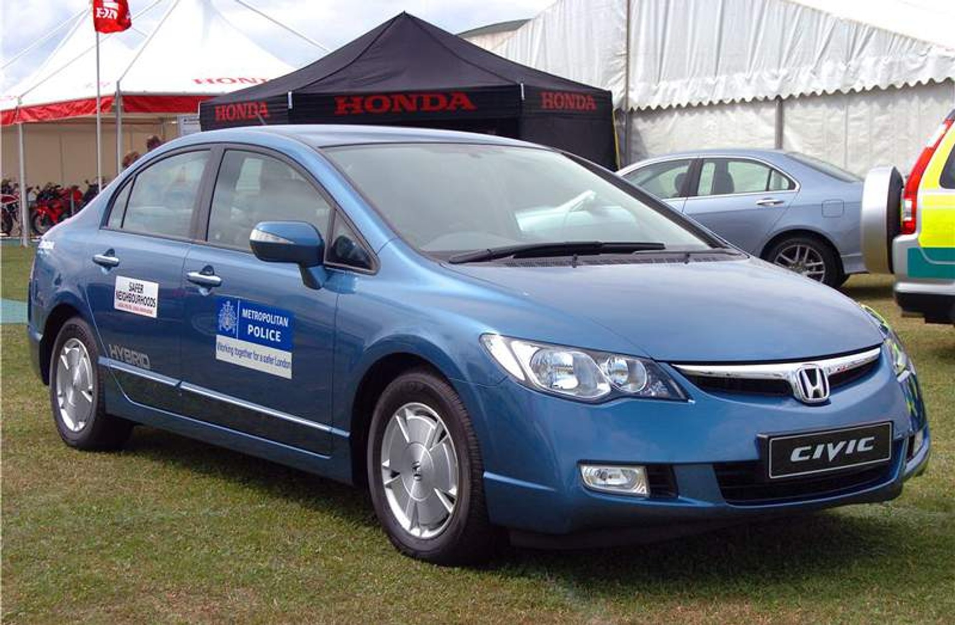 Hybrydowi „policjanci”