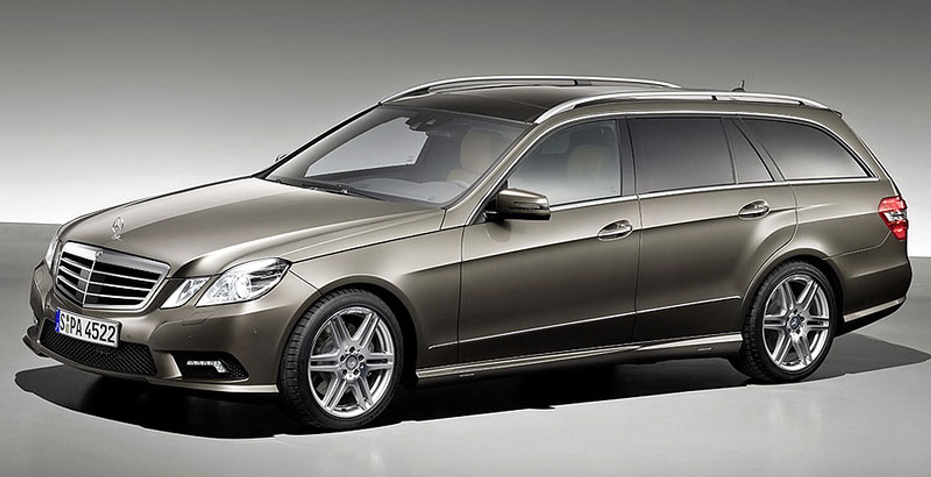 IAA Frankfurt 2009: Mercedes-Benz E-Klasa kombi - nie udało się dotrzymać tajemnicy