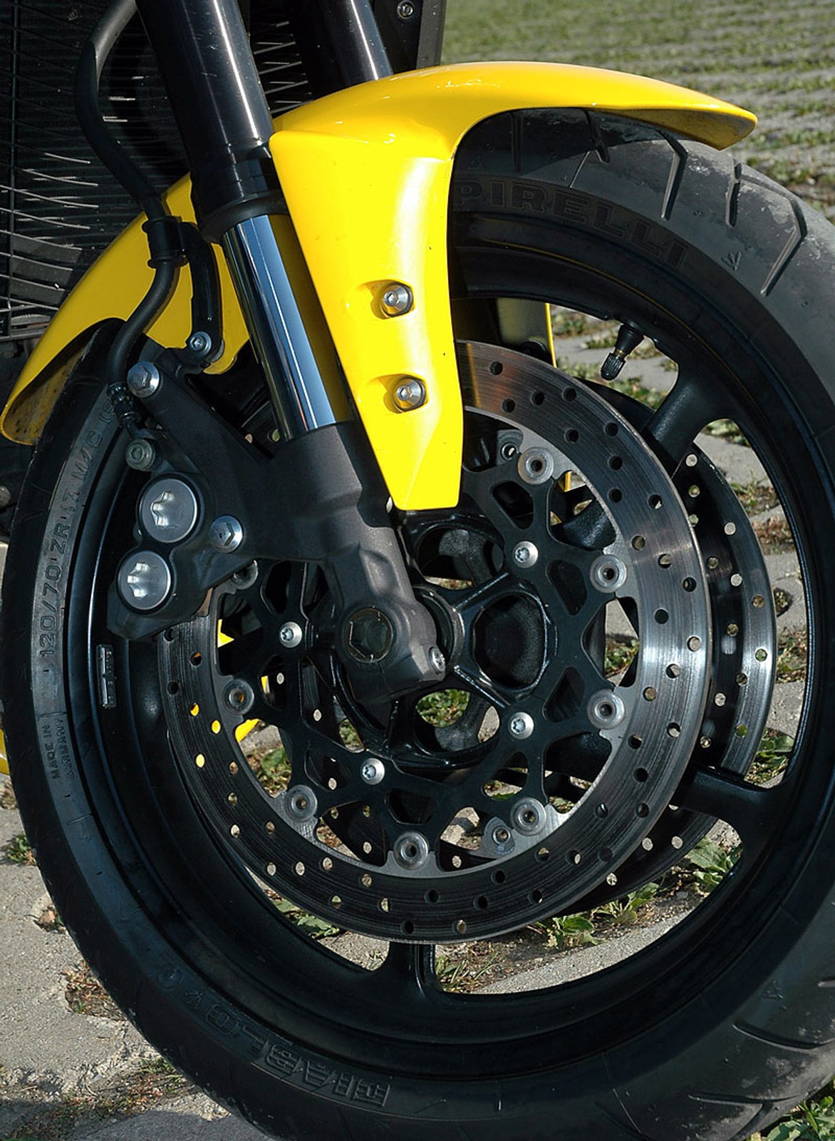 KTM 990 SuperDuke vs. Yamaha FZ1 (test porównawczy)