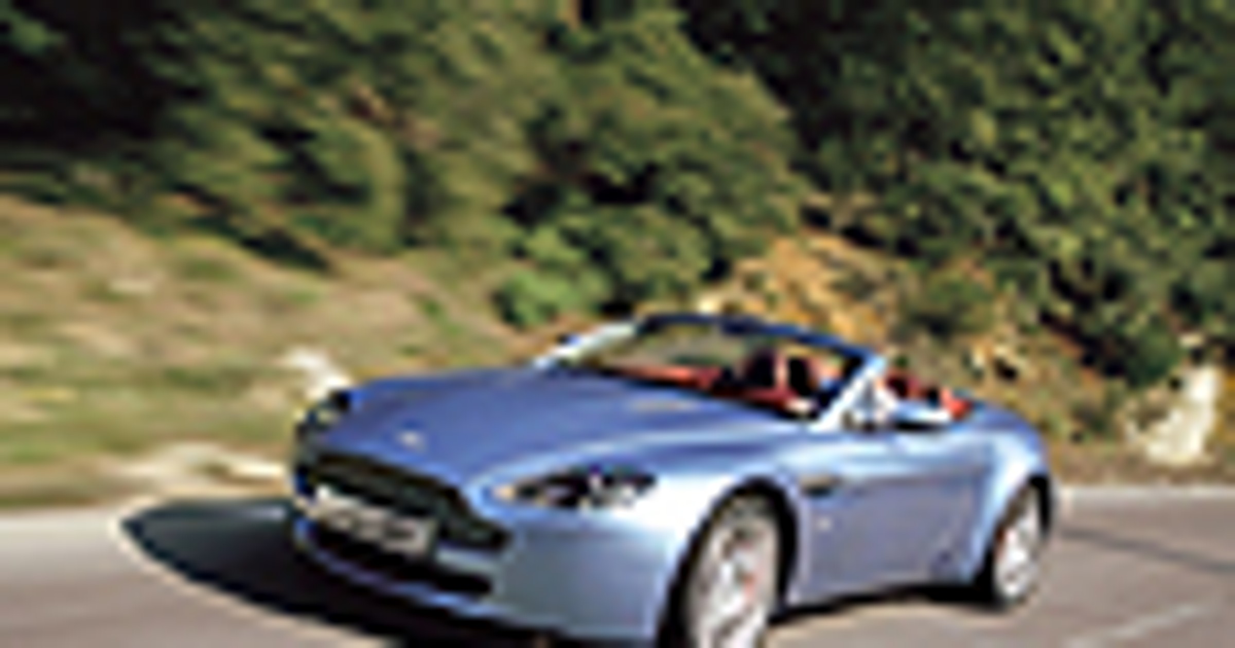 Aston Martin V8 Vantage Roadster - Od pierwszego wejrzenia
