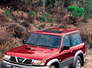 Nissan Patrol GR: stworzony do jazdy w terenie