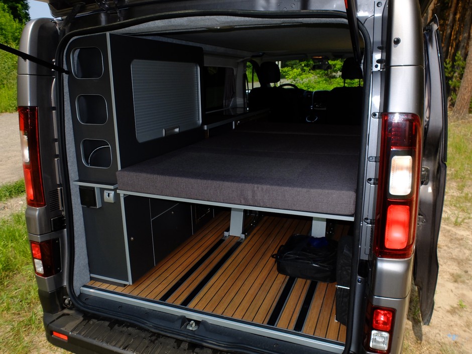 Renault Trafic z zabudową Wavecamper (2021)