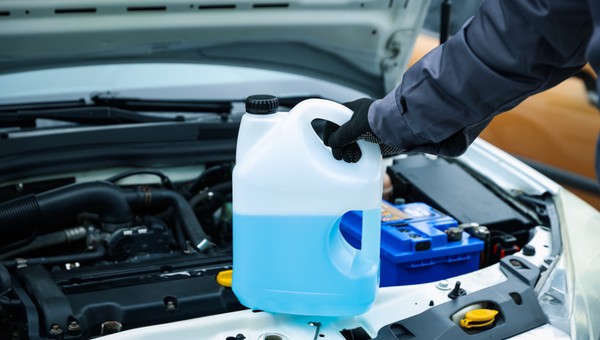 Zimowy płyn do spryskiwaczy