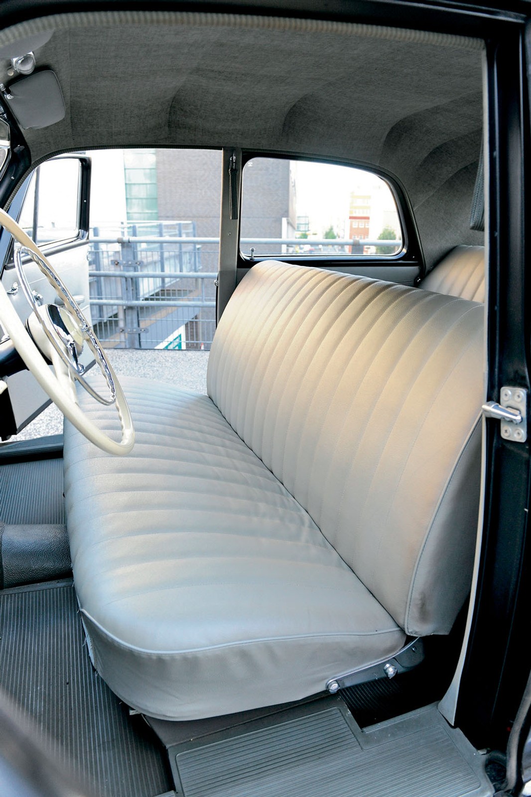 Mercedes 180 D- koń pociągowy