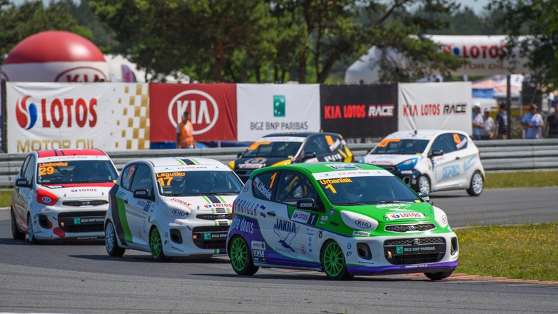 Kia Lotos Race