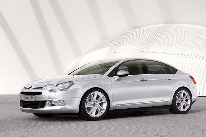 Citroën: nowy C5 - urzekający styl, dynamizm, prestiż i jakość (szczegóły)