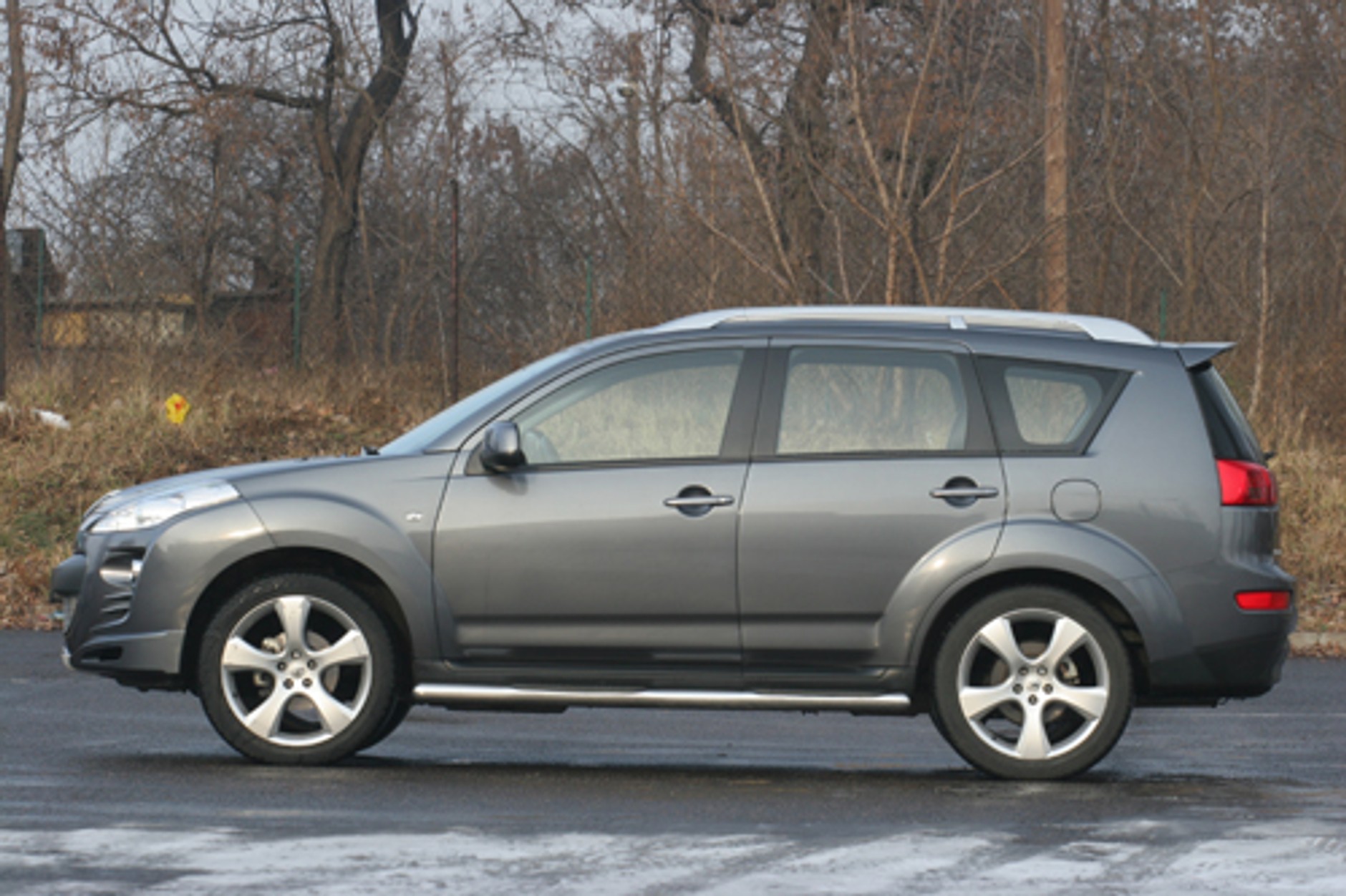 Peugeot 4007 2.2 HDI - Drapieżny globalista