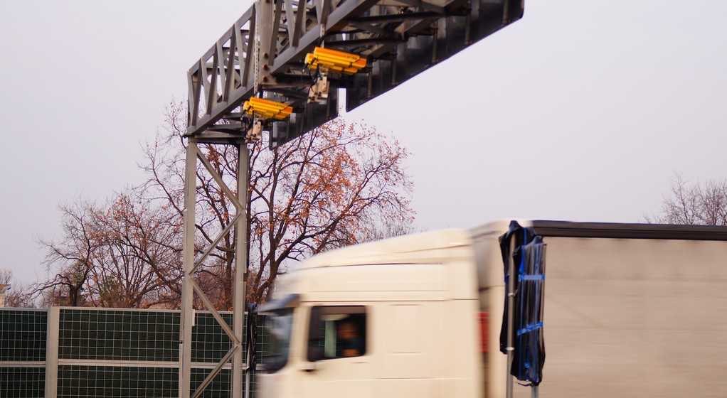 Odcinkowy pomiar prędkości na trasie S8 już działa
