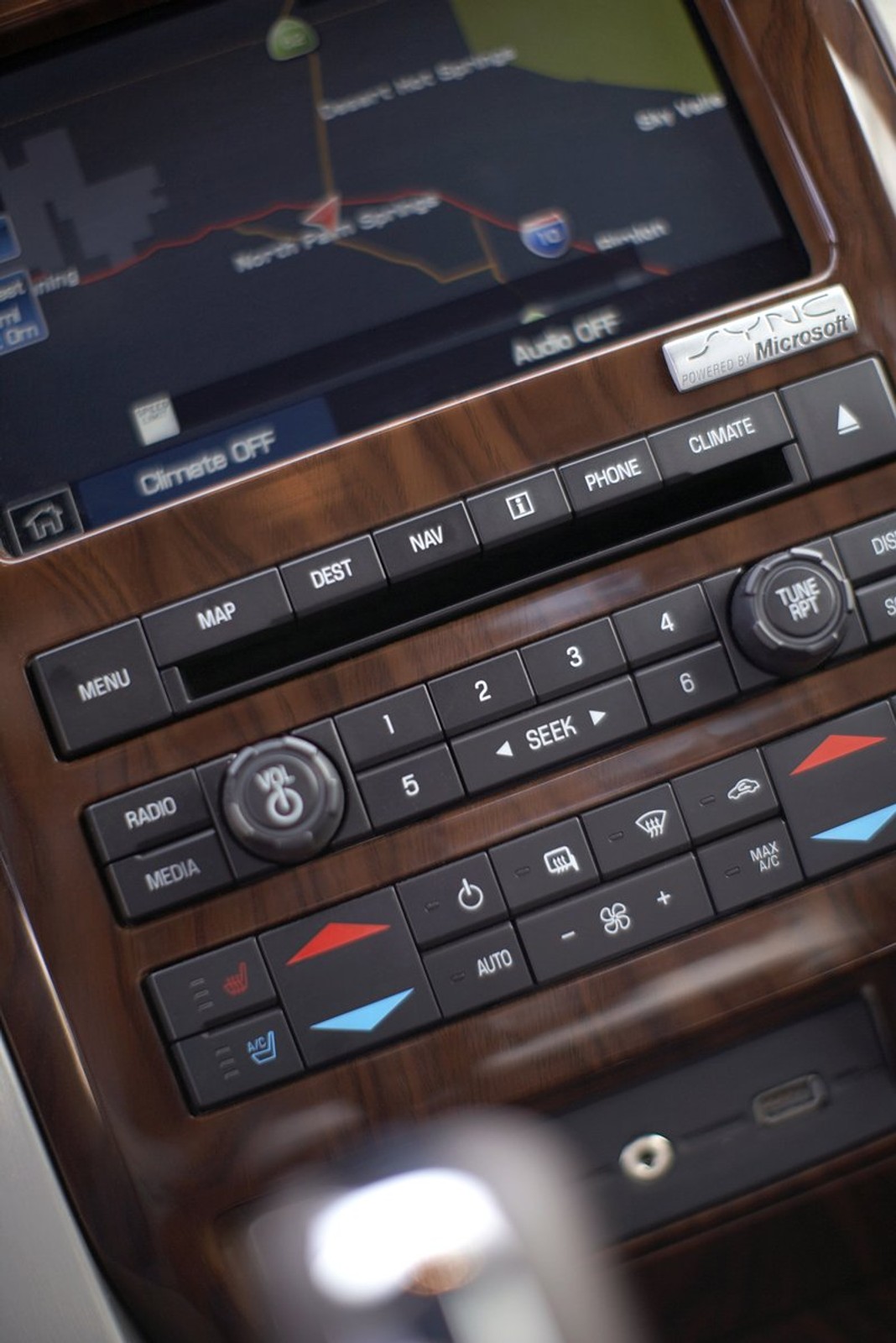 Ford F-150: legendarny pickup z nową twarzą (+ wideo)