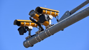 Dwa odcinkowe pomiary na S8 w Warszawie jeszcze w 2021 r.