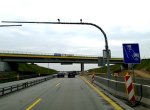 Przenoszą odcinkowy pomiar prędkości z autostrady A1 do Warszawy. Ale tylko jeden z dwóch!
