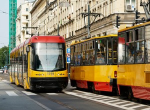 Utrudnienia w Warszawie w długi weekend. Remonty torów na kluczowych ulicach