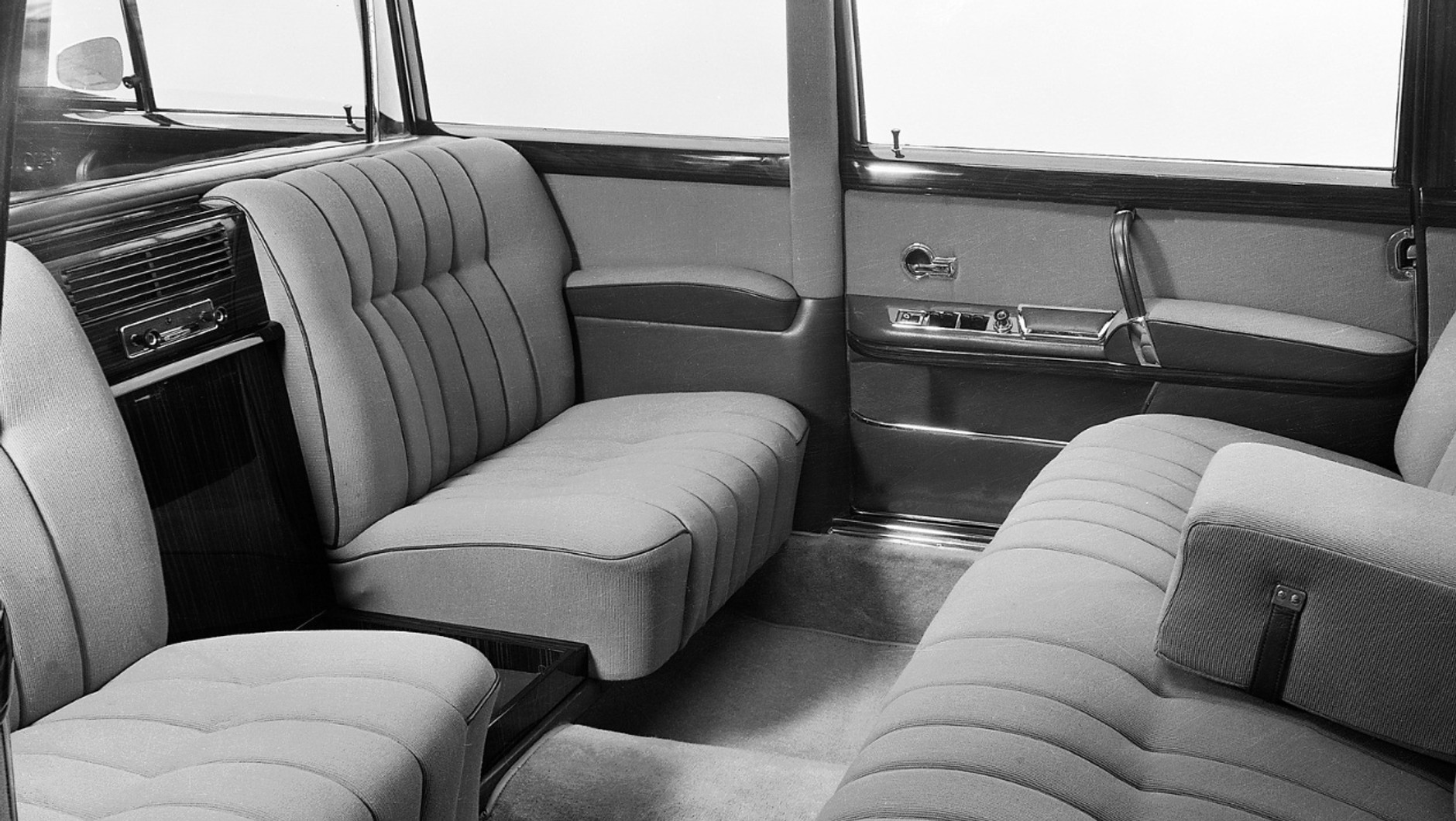 Mercedes 600 – wnętrze