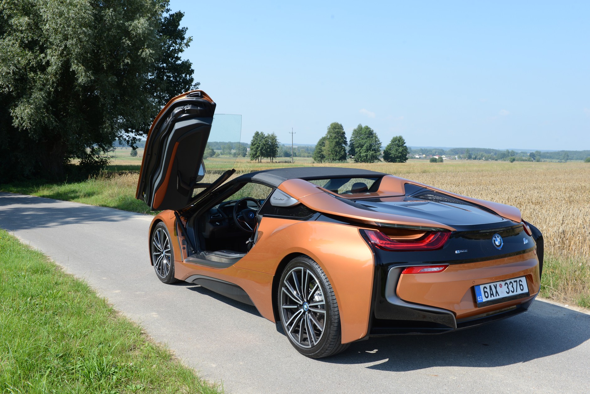 BMW i8 Roadster