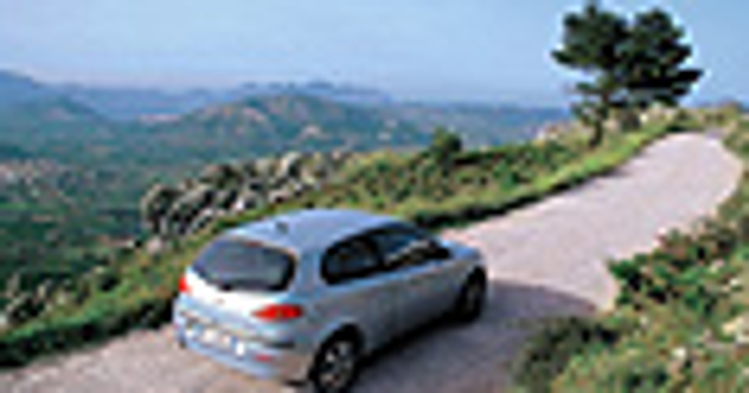 Alfa Romeo 147 2.0 TS - Stworzona, by cieszyć