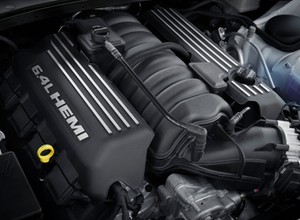 Chrysler z klasą żegna model 300C. Pod maską silnik 6.4 V8 HEMI