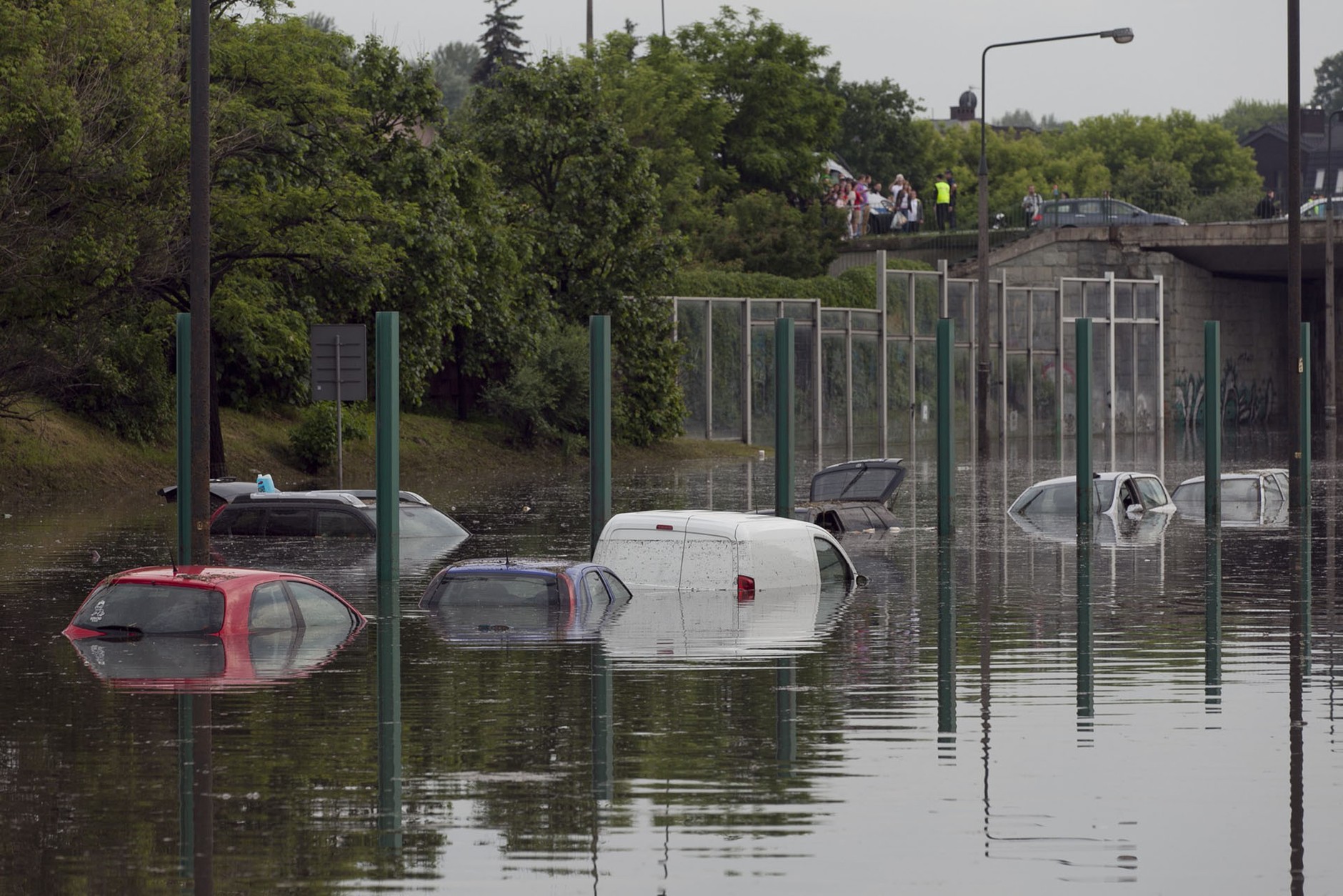 Czasem za skutki podtopień odpowiadają zarządcy urządzeń kanalizacyjnych.
