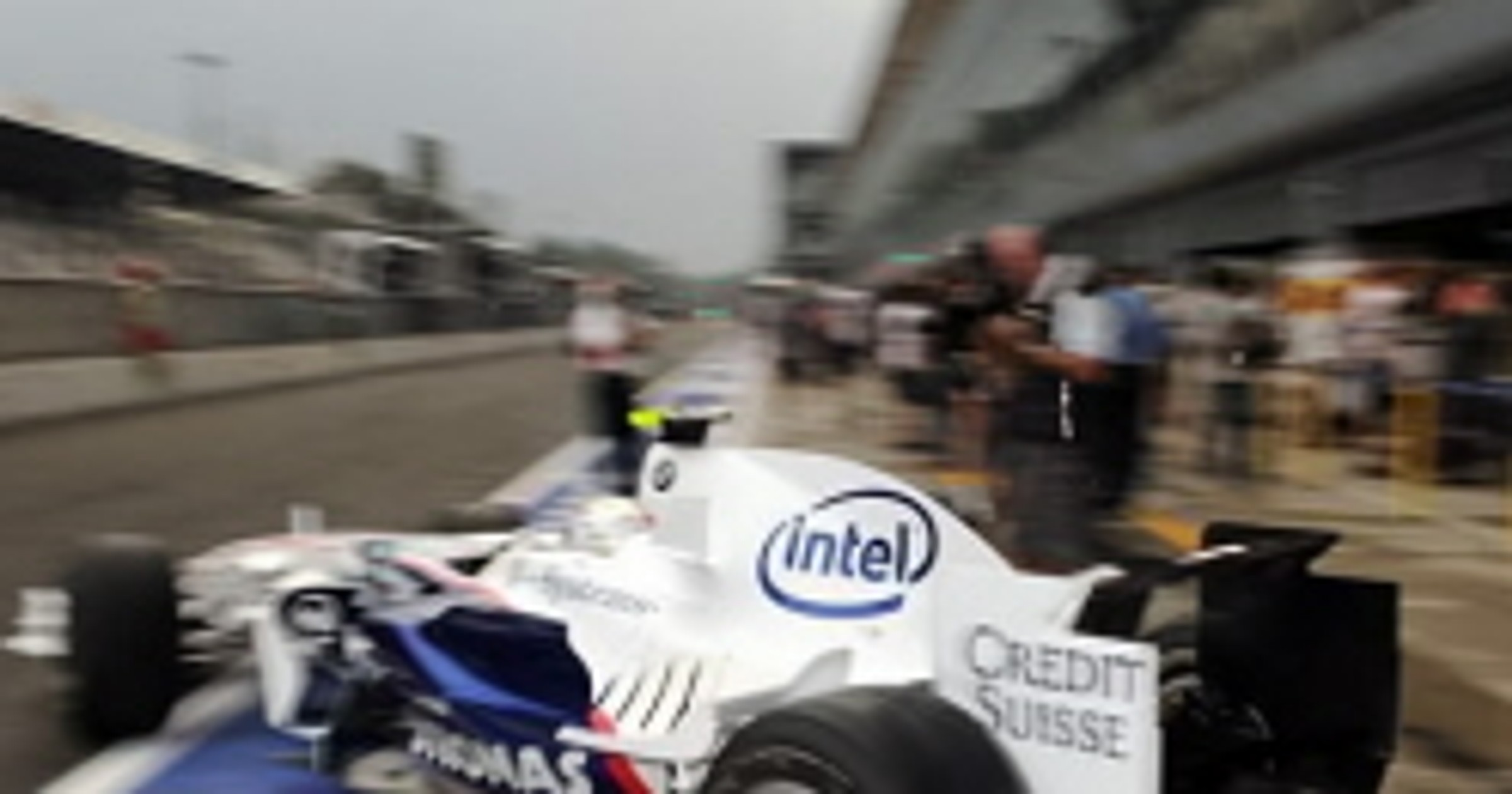 Grand Prix Singapuru 2008: 1. trening - wielka czwórka i Kubica