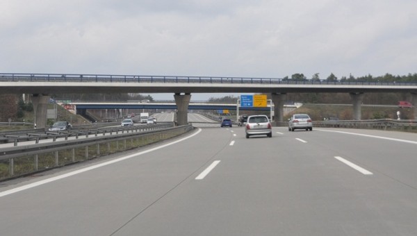 Niemcy chcą wprowadzić ograniczenia prędkości na autostradach. Powodem ekologia