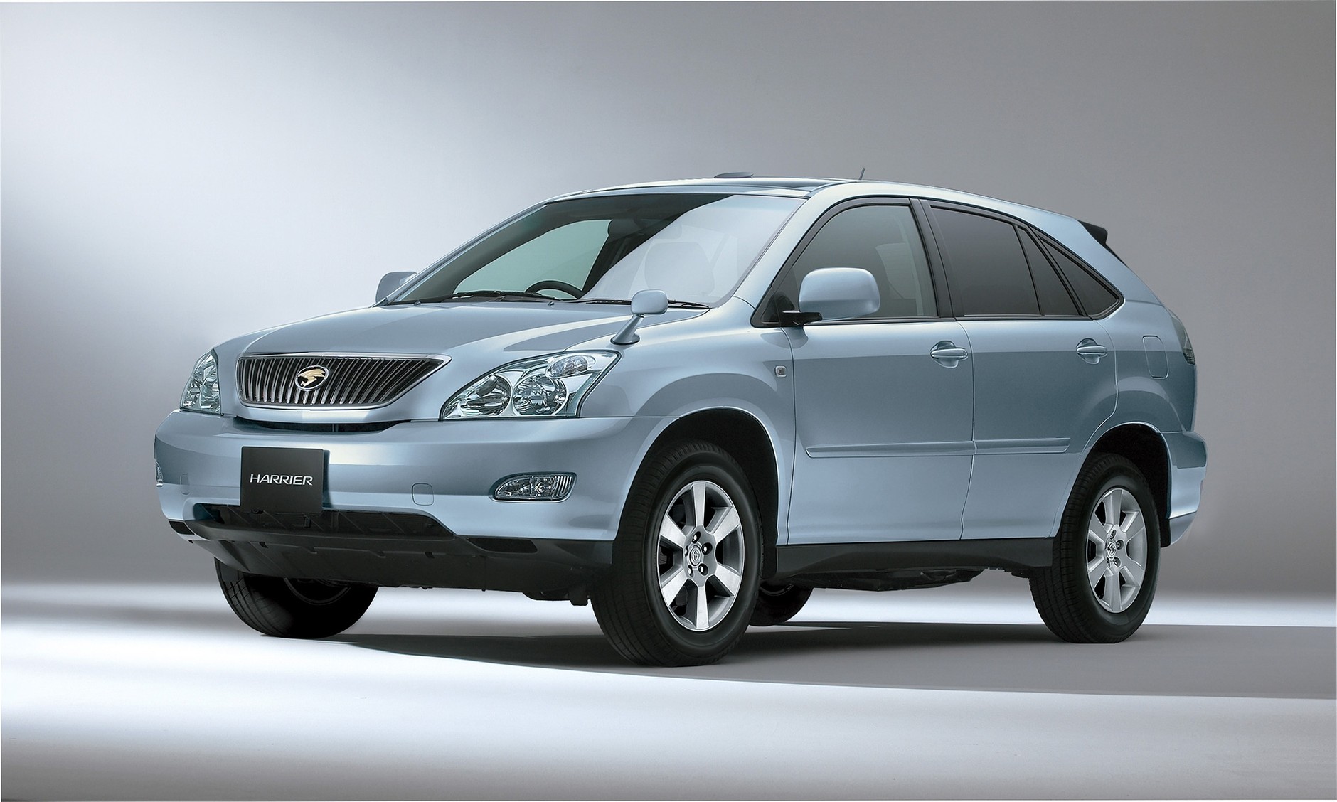 Toyota Harrier - model produkowany od 2003 roku