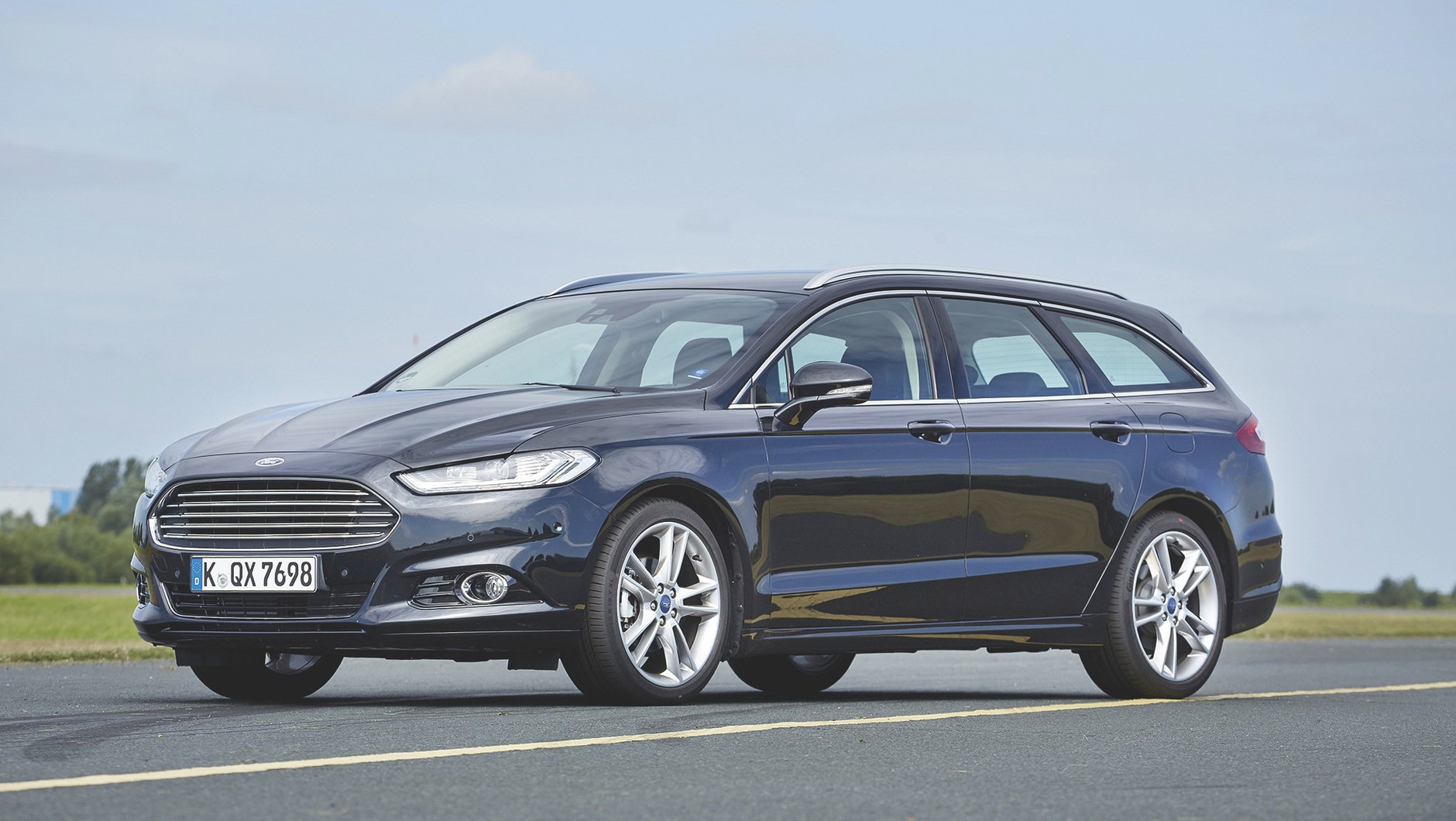 Ford Mondeo 2.0 TDCI, Hyundai i40 1.7 CRDI, Skoda Superb 2.0 TDI, Volkswagen Passat 2.0 TDI - osiągi, spalanie, wymiary, dane techniczne