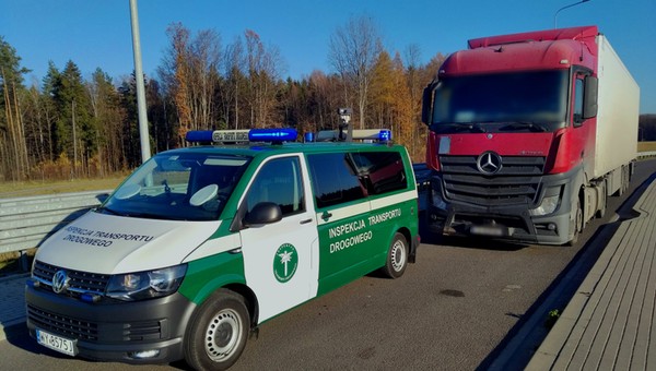 To miała być zwykła kontrola. Zatrzymano naczepę widmo. Jeździła po Polsce i "straszyła"