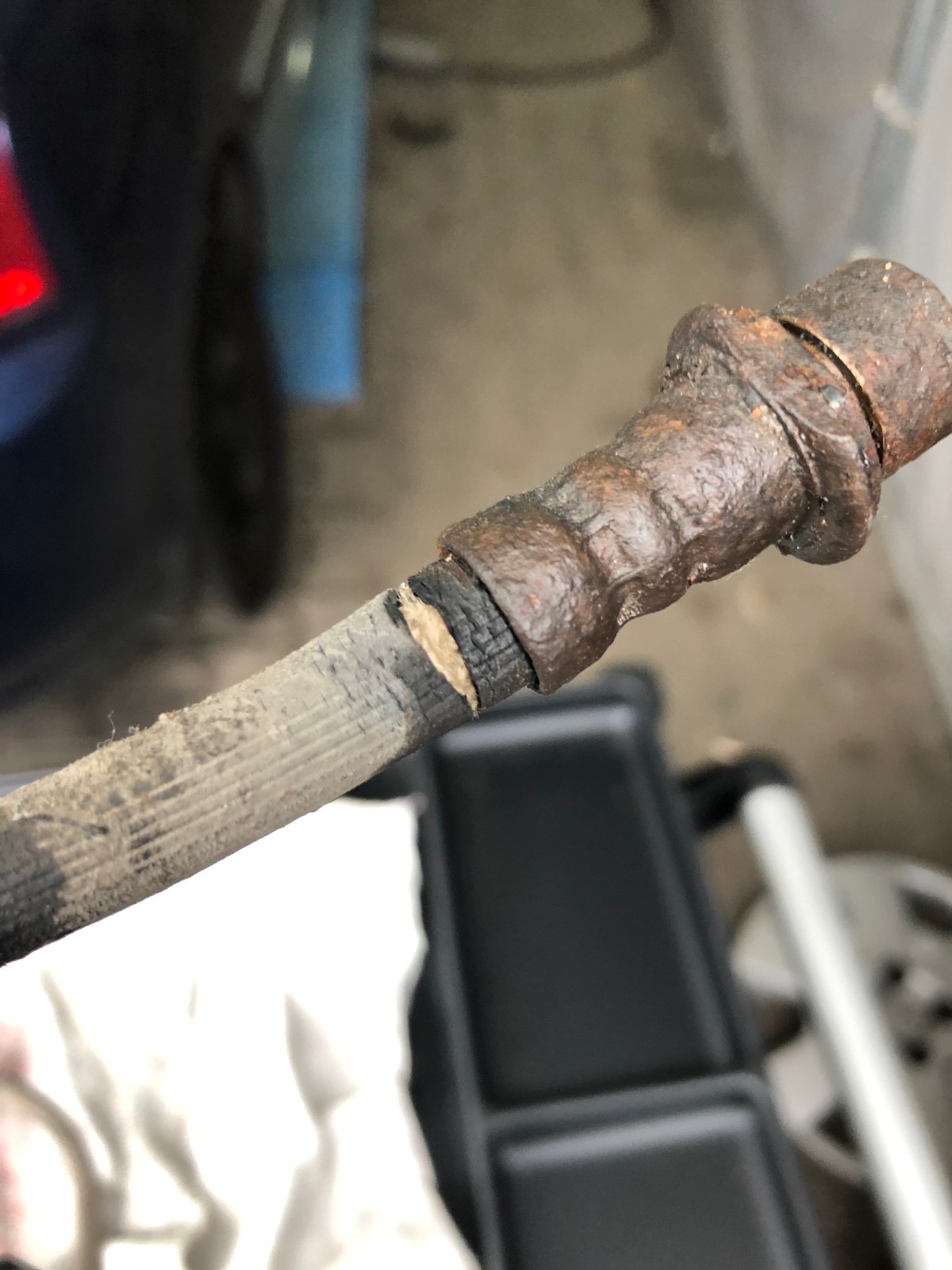 Przewody hamulcowe: wymiana, koszty