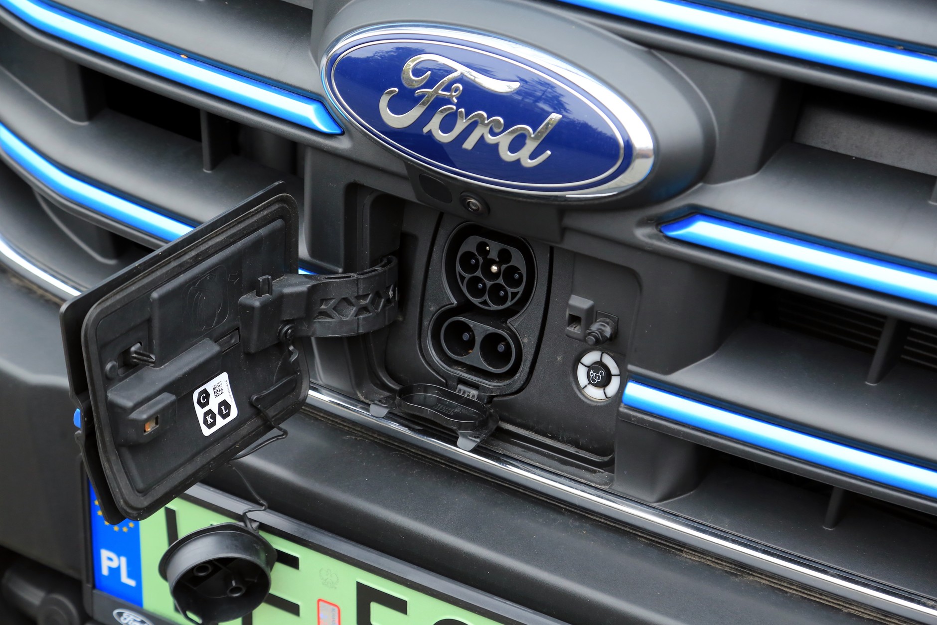 Ford E-Transit Van 67 kWh L3H2