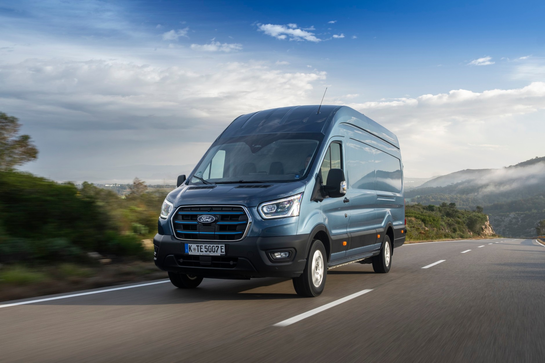 Ford E-Transit o zwiększonym zasięgu