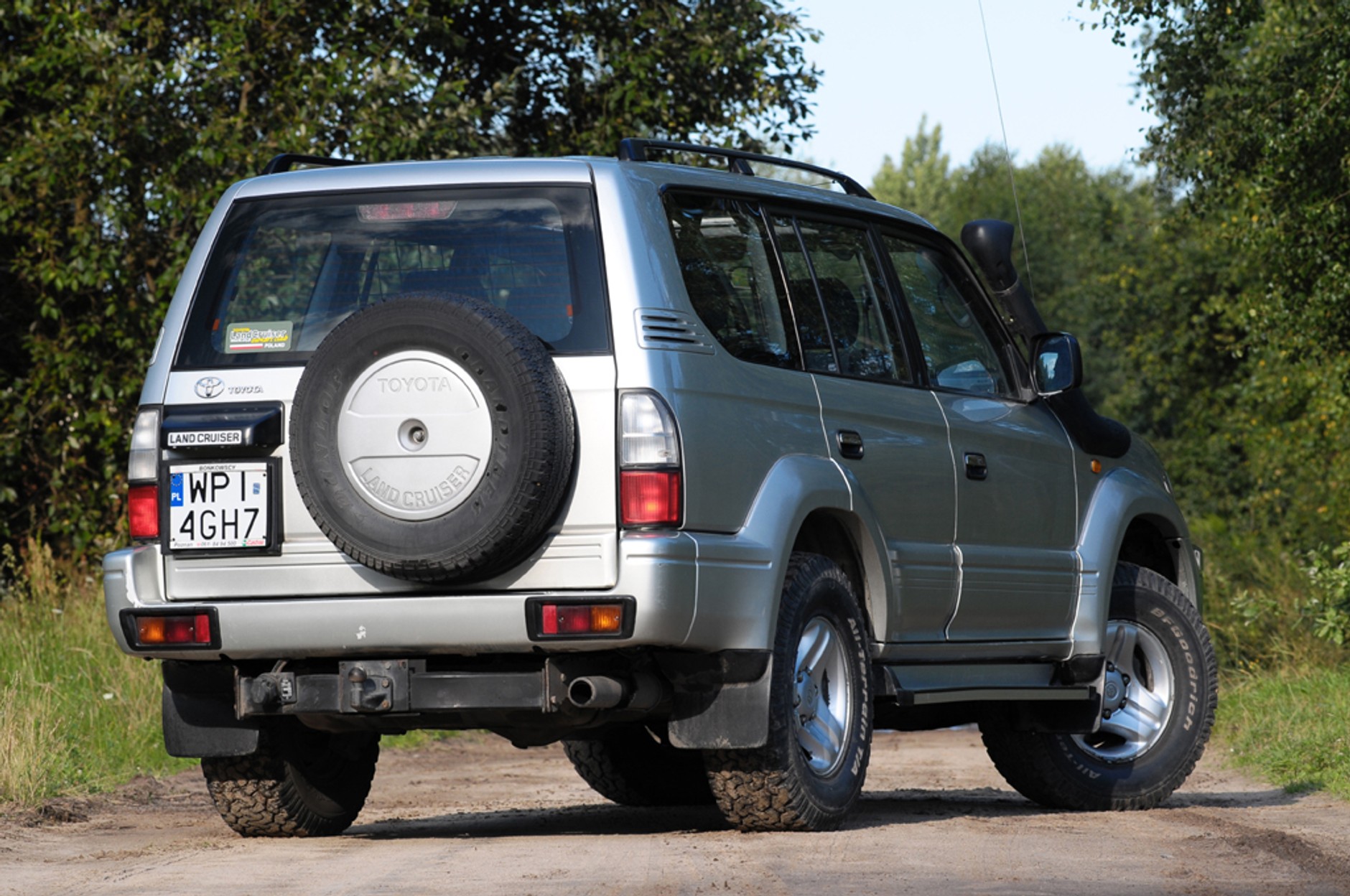 Toyota Land Cruiser 90 - Przyjaciel podróżnika