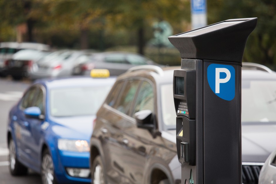 20-latek próbował ukraść pieniądze z parkomatu