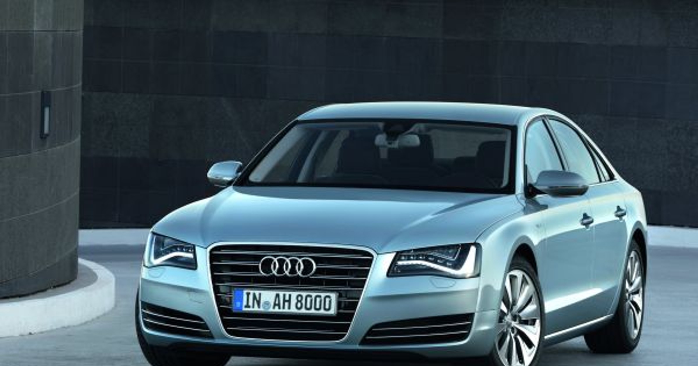 Audi A8 hybrid