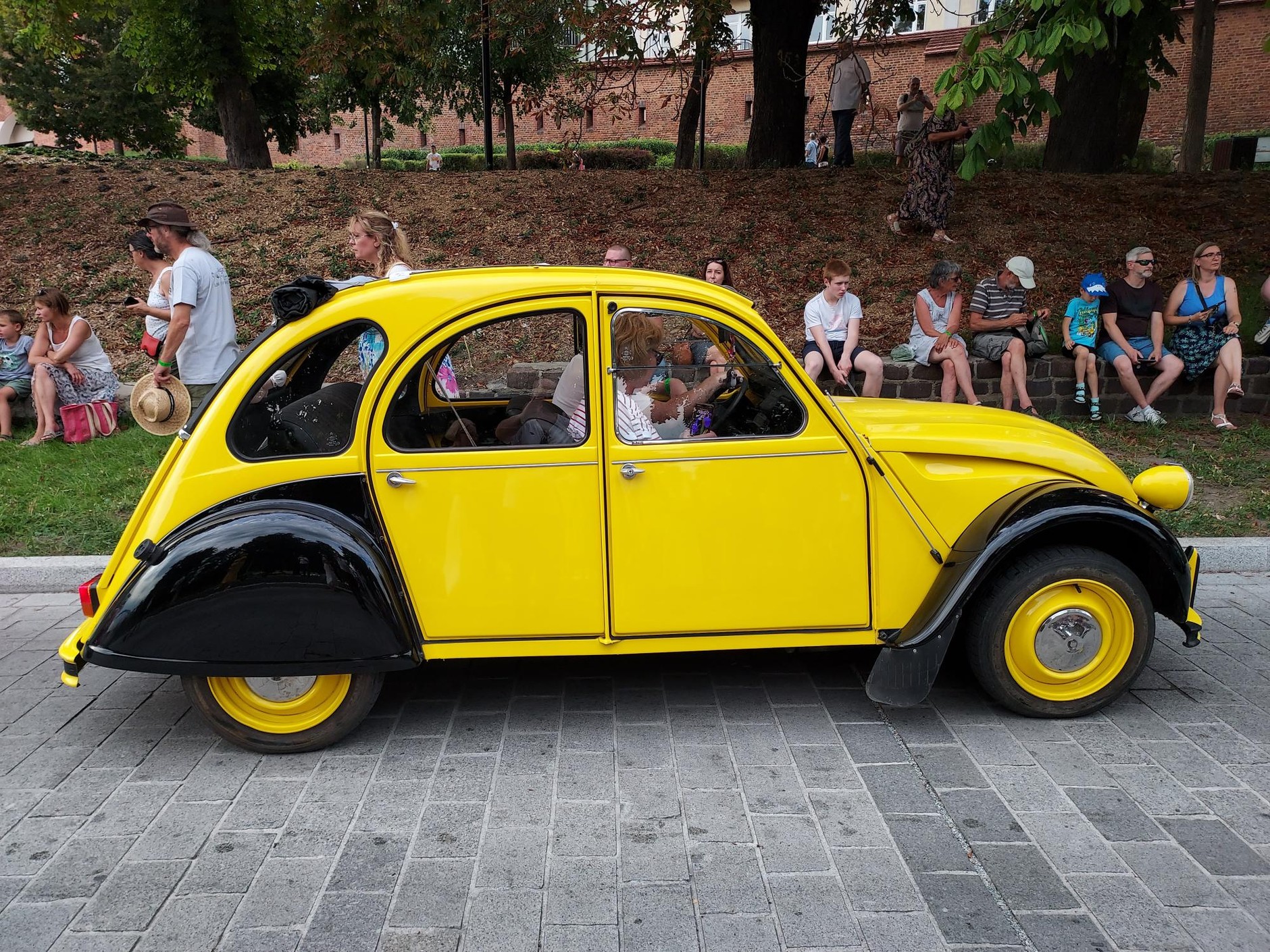 Zlot Citroenów w Toruniu