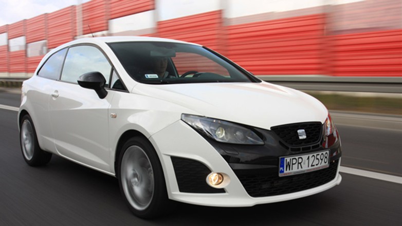 Seat Ibiza Bocanegra - Cupra z czarnym "dziobem"