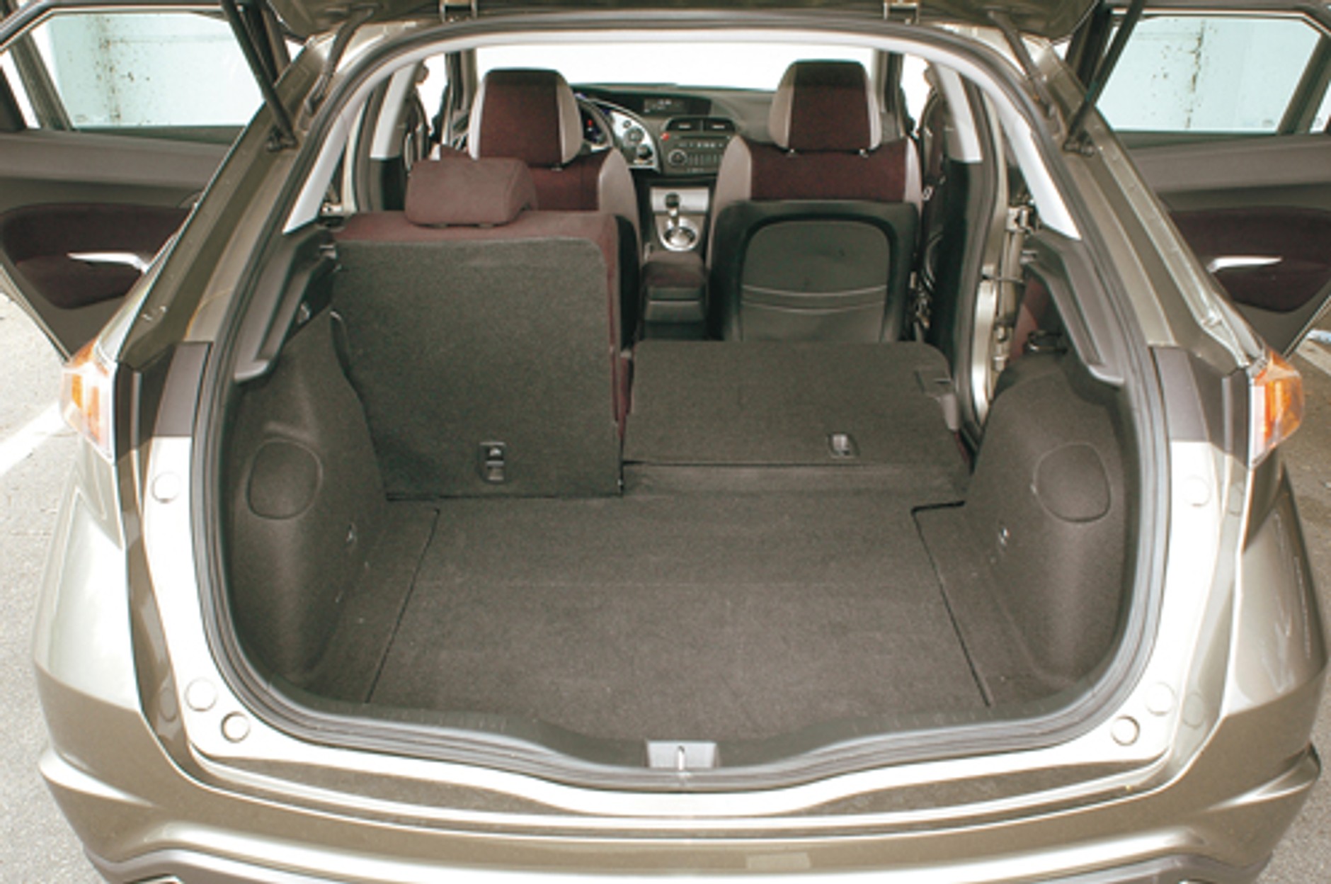 Honda Civic 1.8 Sport - Kosmiczny design,  sprawdzona technika w naszym teście długodystansowym