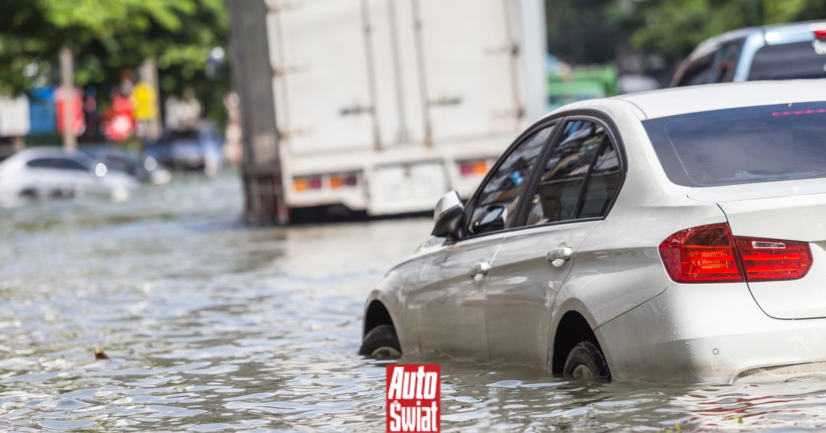 Kiedy ubezpieczyciel nie wypłaci odszkodowania za zalane auto? Prawniczka ostrzega kierowców