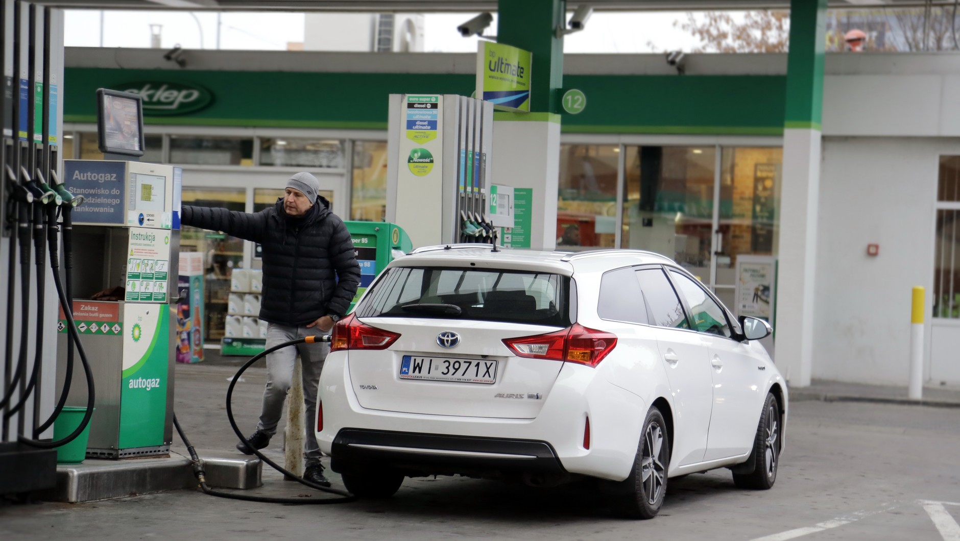 Samochód hybrydowy na gaz