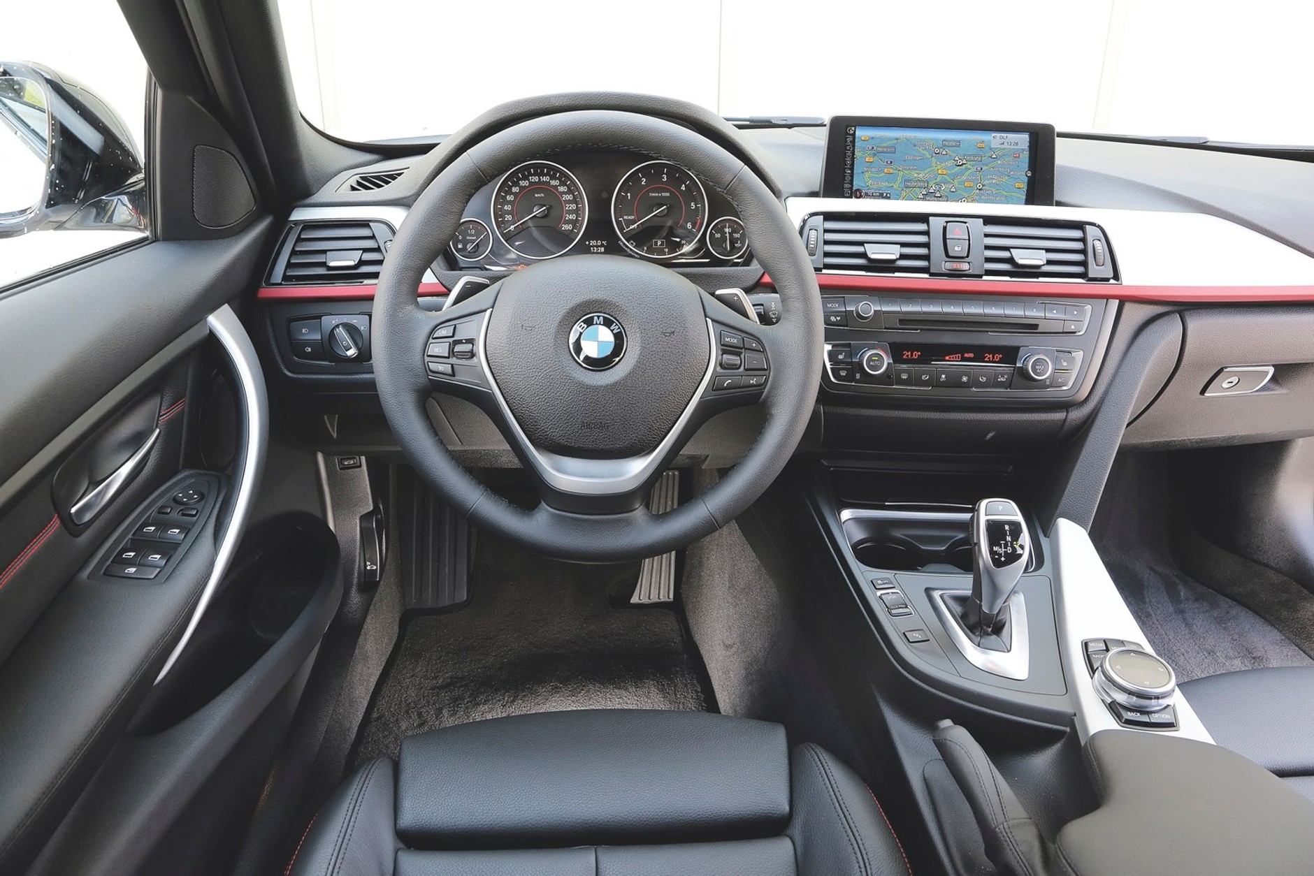 Audi A4 Avant 2.0 TDI Clean Diesel, BMW 320d Touring, Mercedes C250 BlueTec Kombi