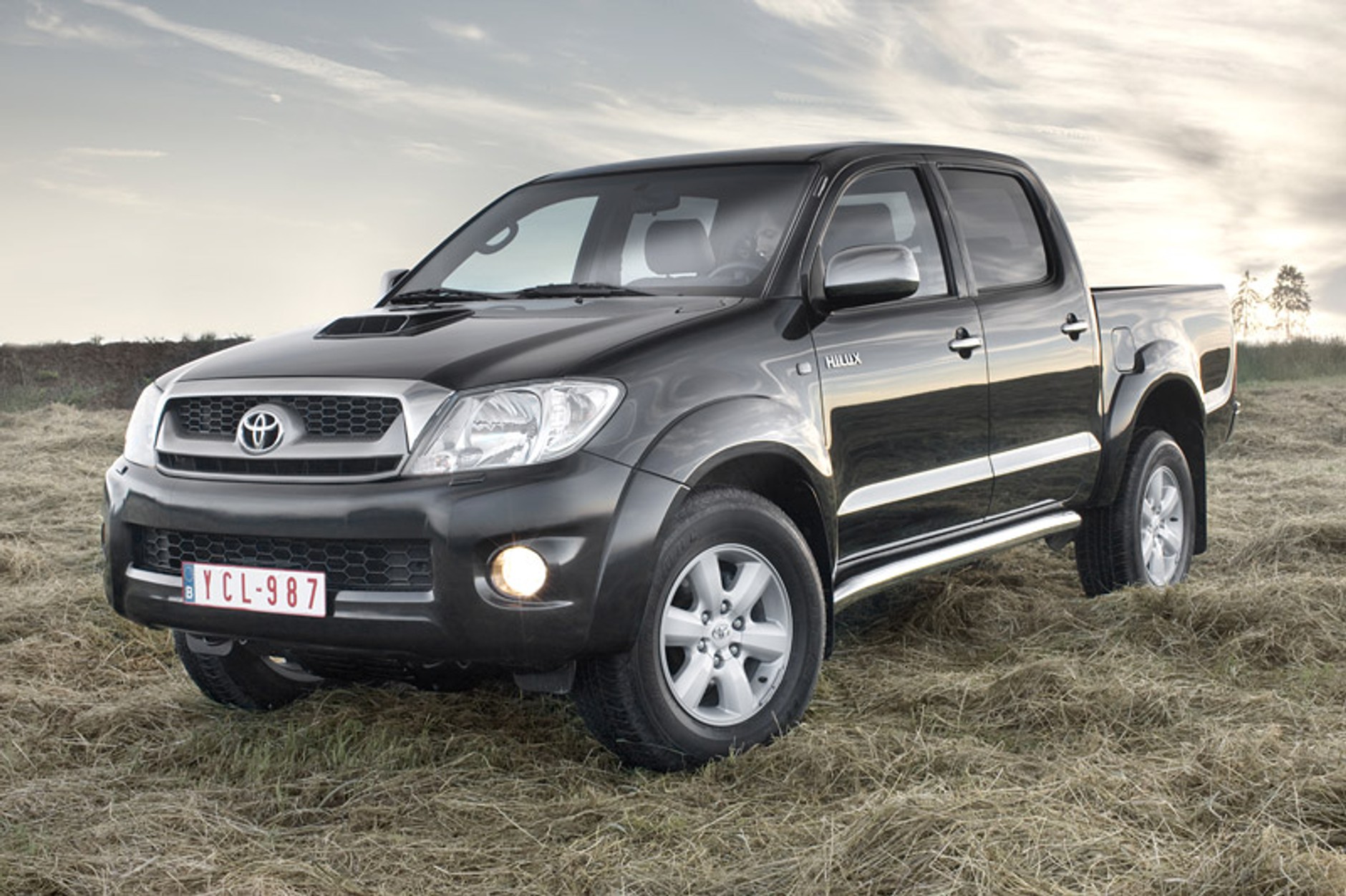 Toyota Hilux: restyling pickupa na nowy rok modelowy