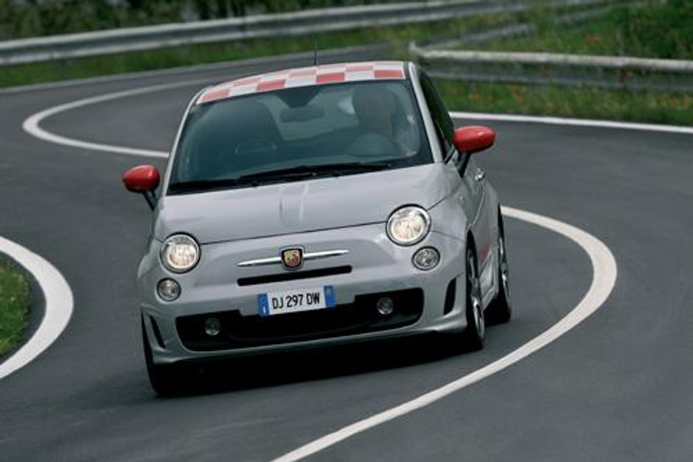 Fiat 500 Abarth - Legenda wraca na tor