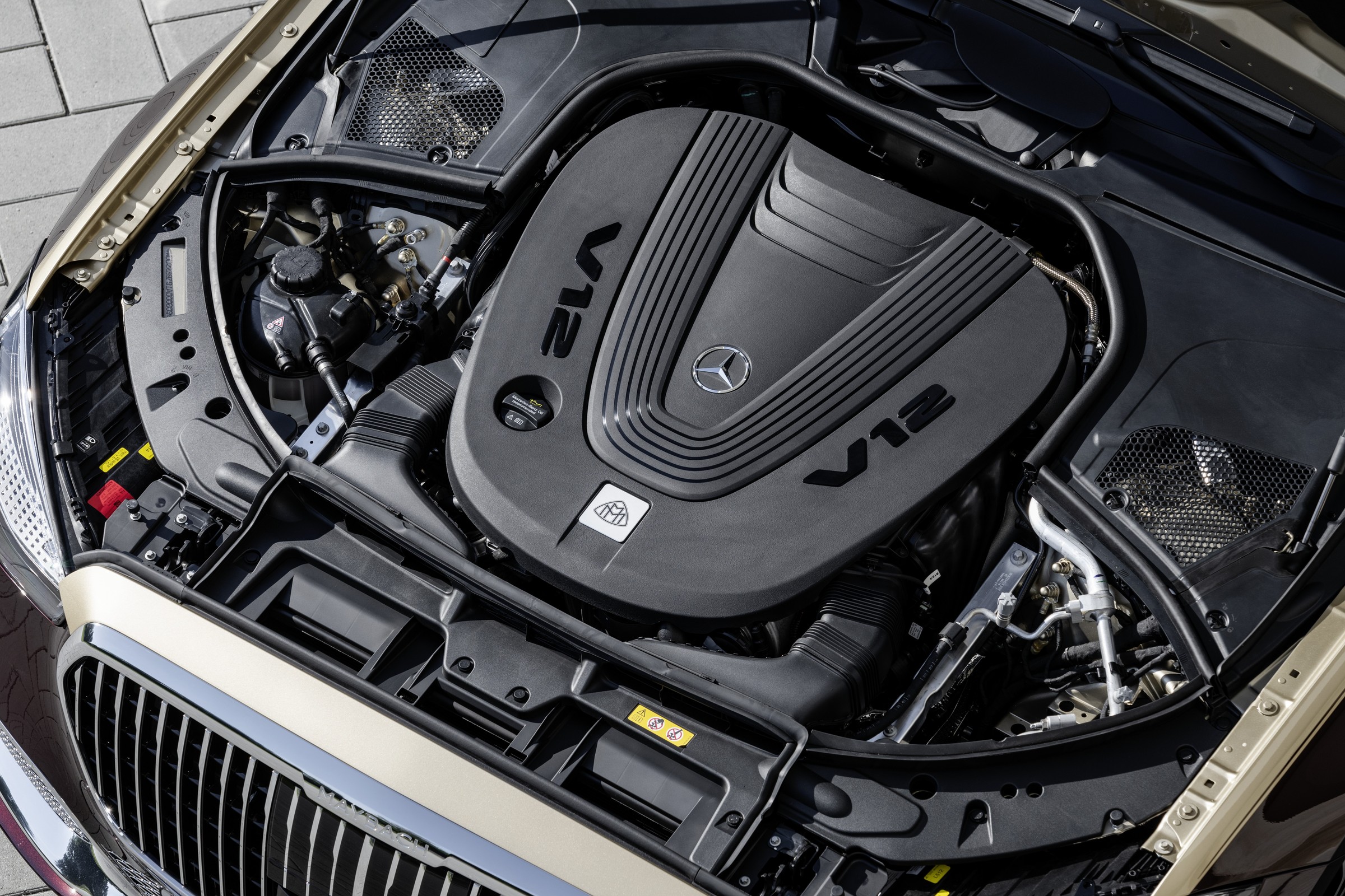 Mercedes nie rezygnuje z V12. Silnik przetrwa choćby normy Euro 7
