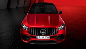 Mercedesy GLE i GLE Coupe po liftingu mają funkcję "przezroczystego silnika"