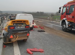 Niebezpieczny remont. Kierowca Passata potrącił śmiertelnie robotnika na drodze S3