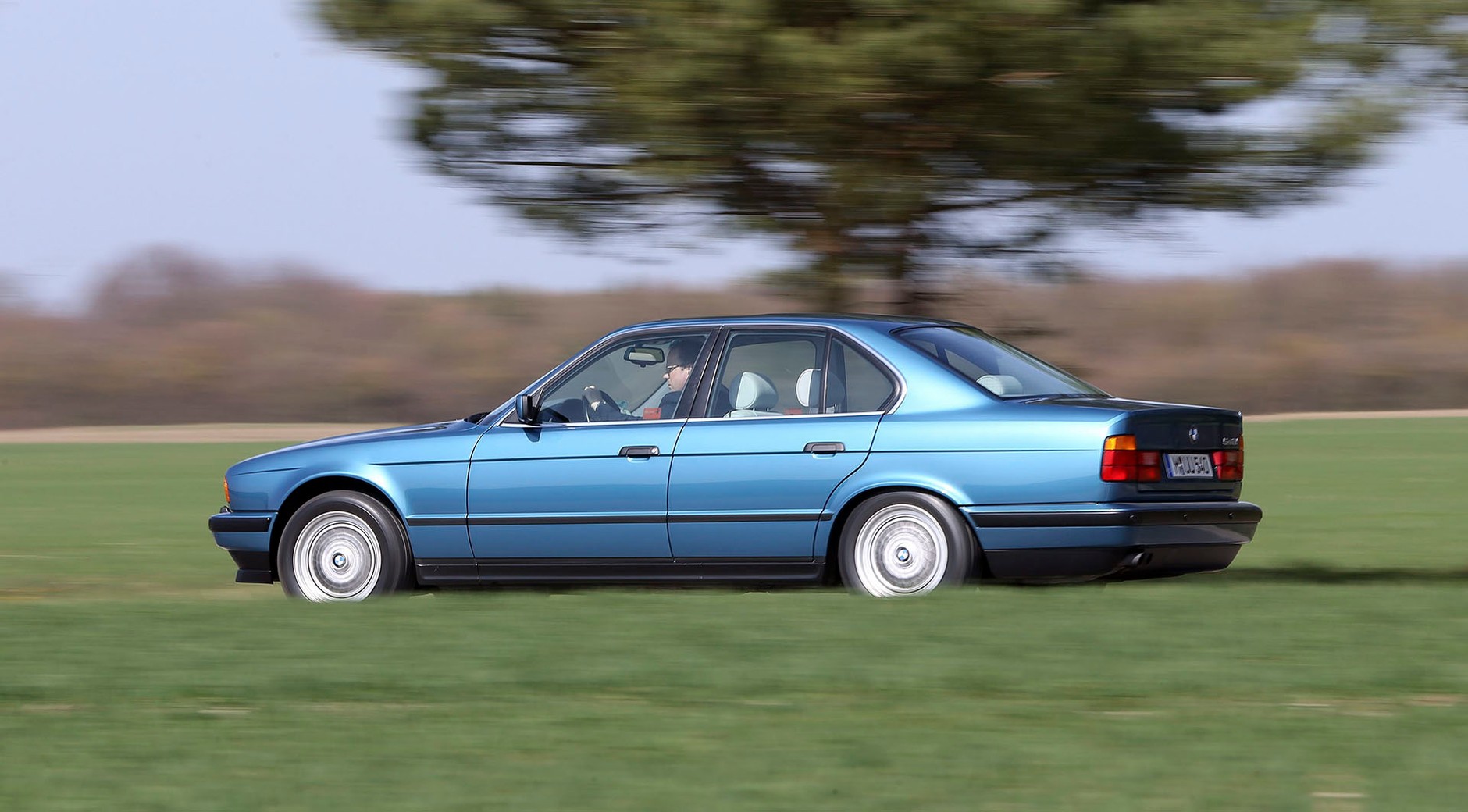 BMW 540i - niepozorne tylko z wyglądu