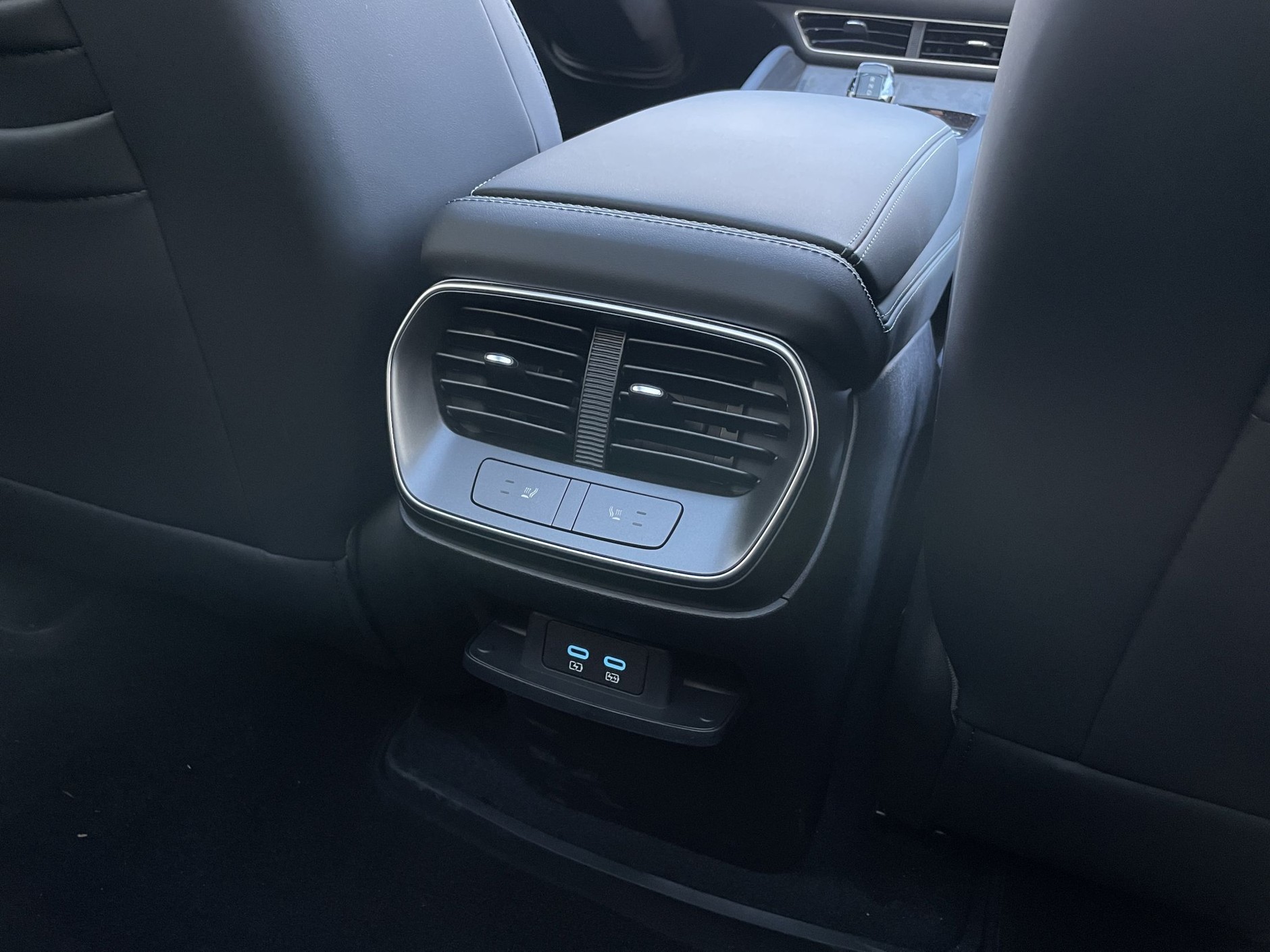 BYD Sealion 7