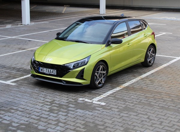 Miejski Hyundai i20 chce być przebojowy. Co skrywa pod sportową stylizacją?