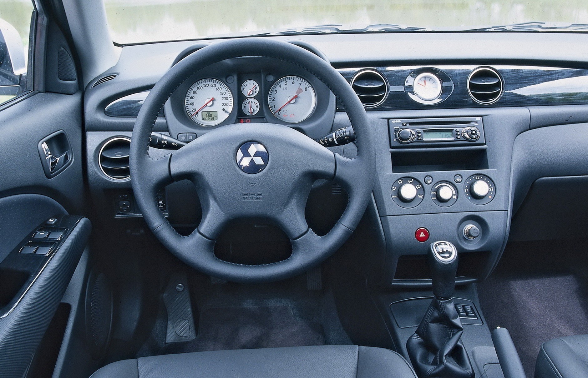 Mitsubishi Outlander I (2001-08) - od 15 000 zł