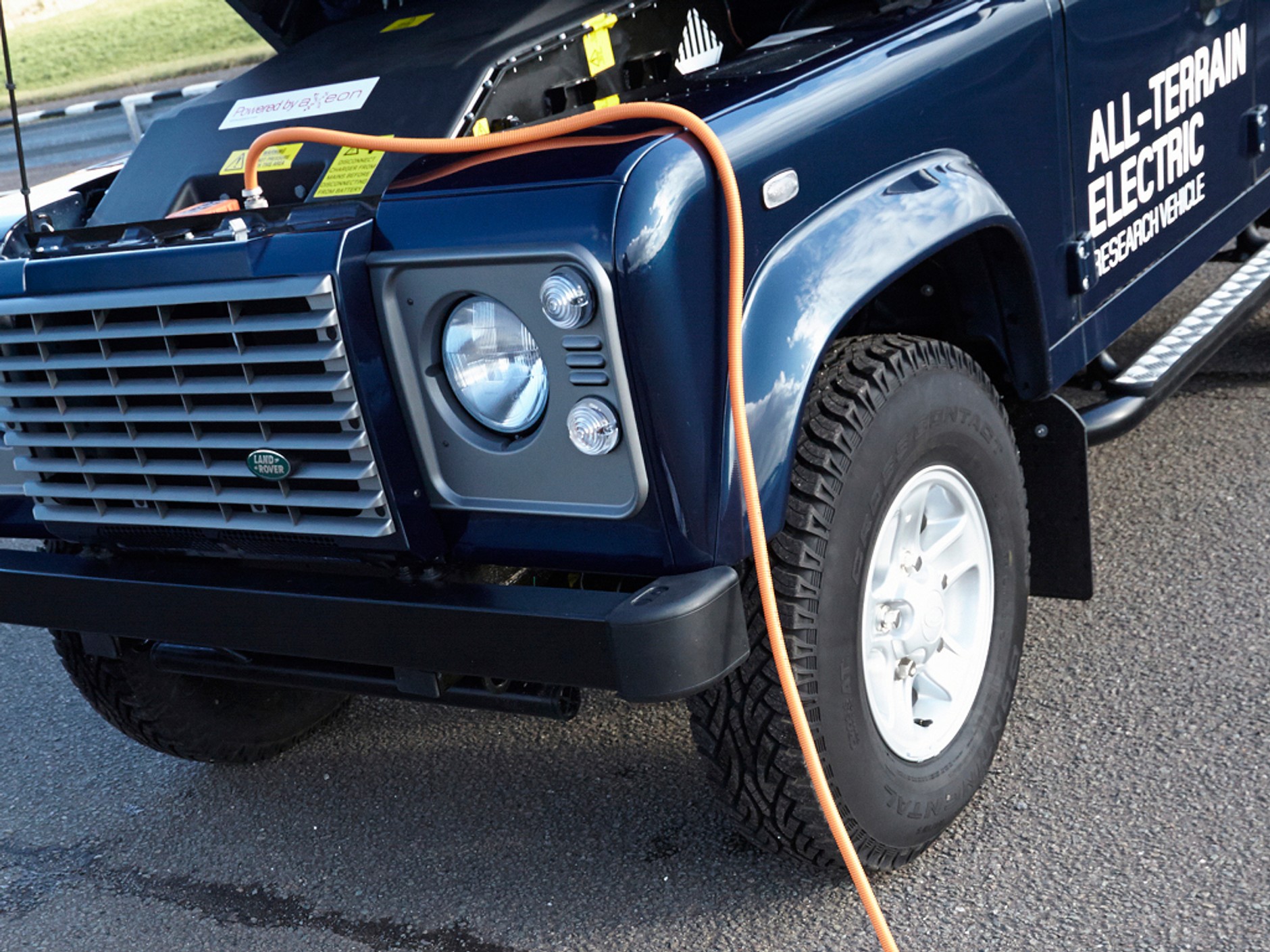 Elektryczny Land Rover Defender